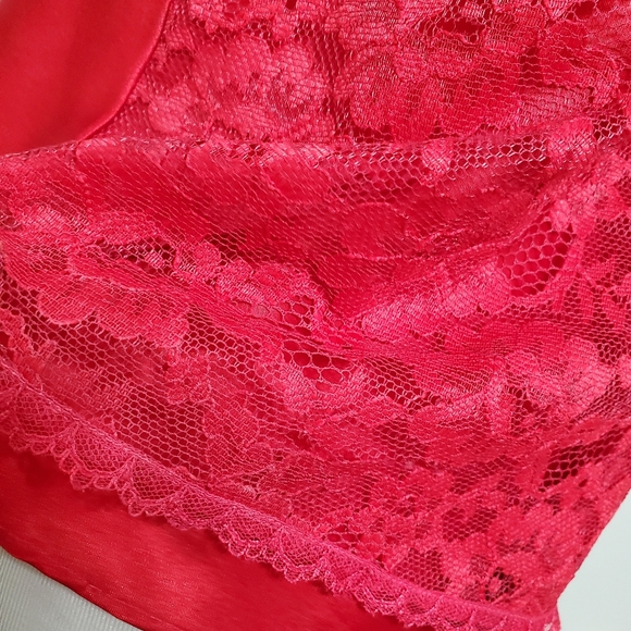 Vintage Victoria Secret Golden Label Lace Camisole Slip Top - Picture 5 of 5